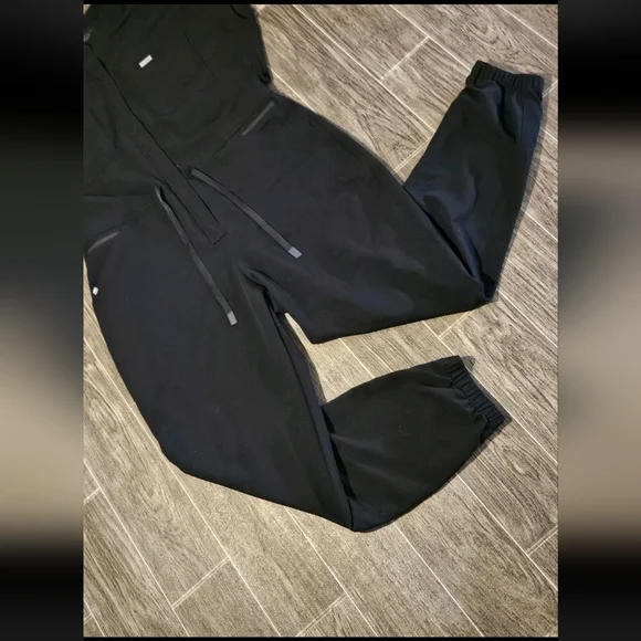 Figs Technical Collection Rafaela Cargo Scrub Jumpsuit Womens 2XL Black Nurse - Picture 4 of 8